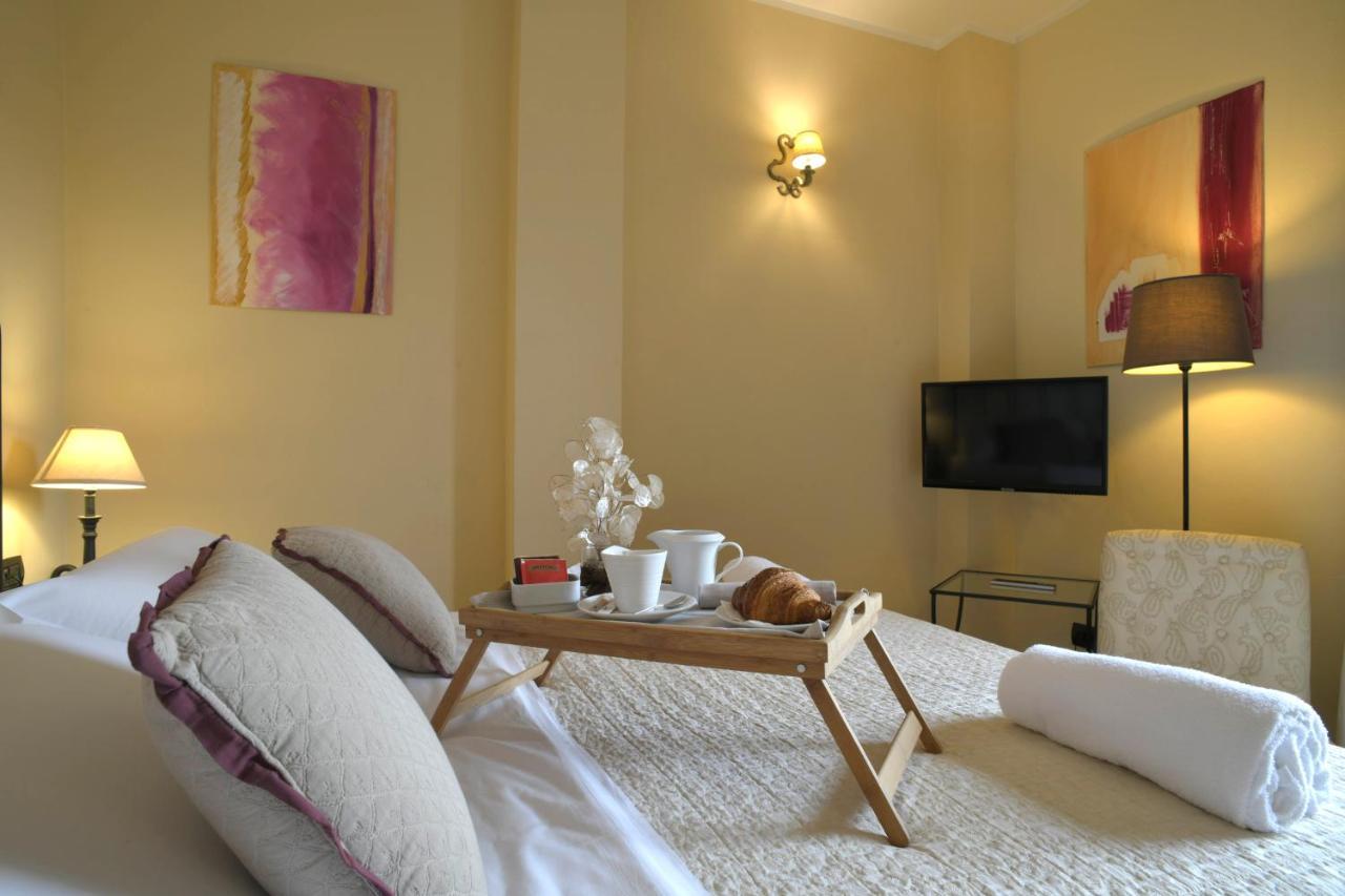 Relais Bella Rosina Pool & Spa La Cassa Екстер'єр фото