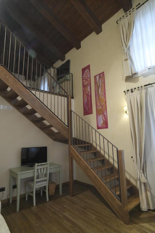 Relais Bella Rosina Pool & Spa La Cassa Екстер'єр фото