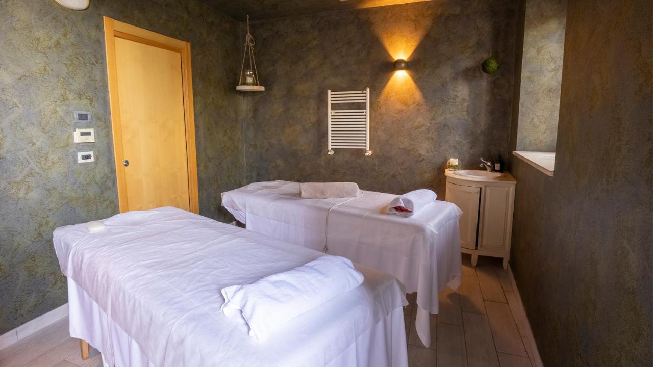 Relais Bella Rosina Pool & Spa La Cassa Екстер'єр фото