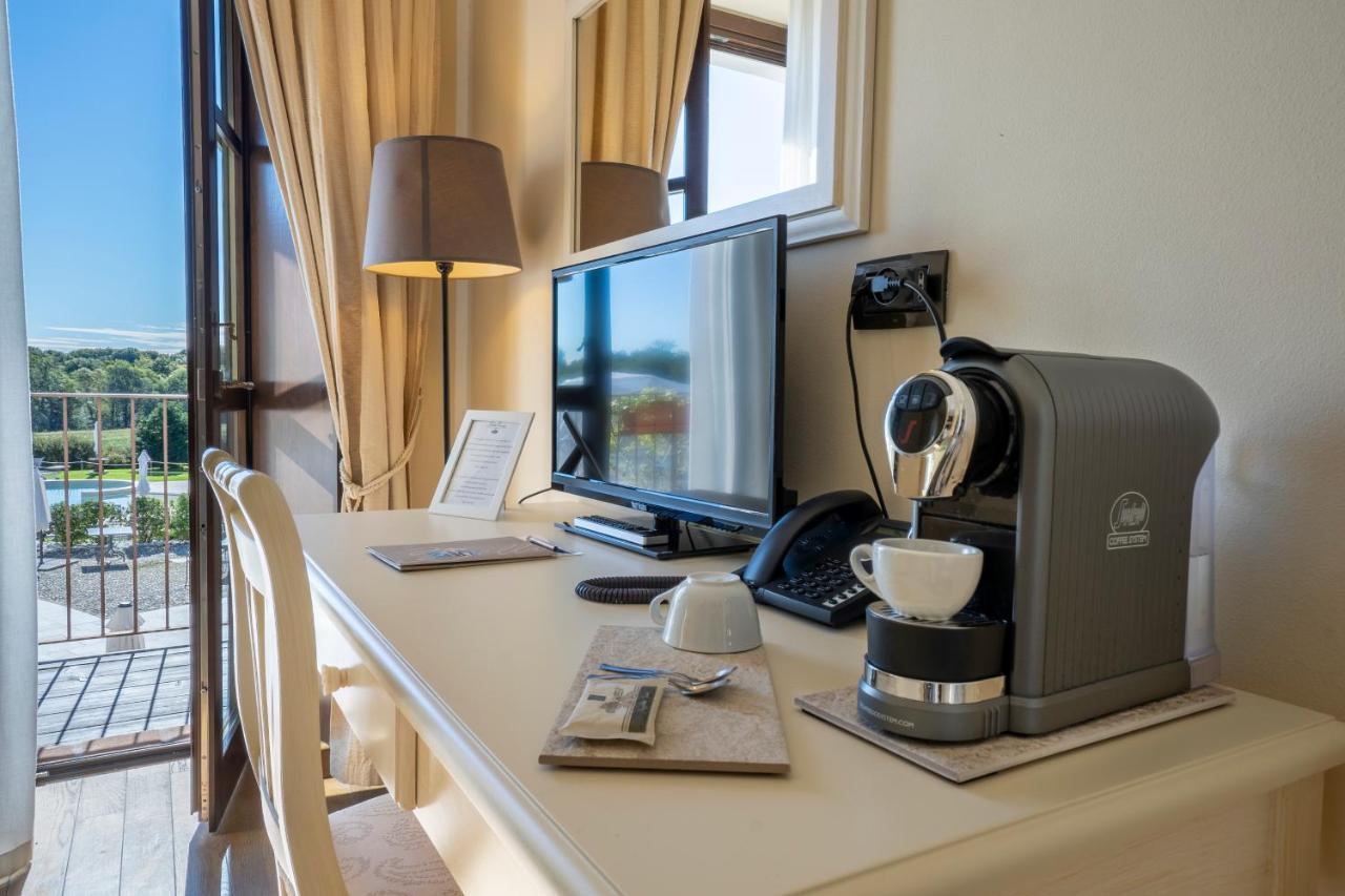Relais Bella Rosina Pool & Spa La Cassa Екстер'єр фото