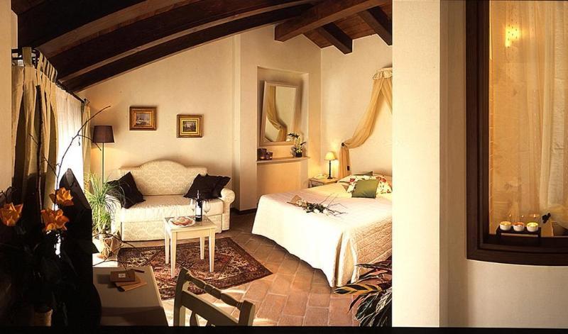Relais Bella Rosina Pool & Spa La Cassa Екстер'єр фото
